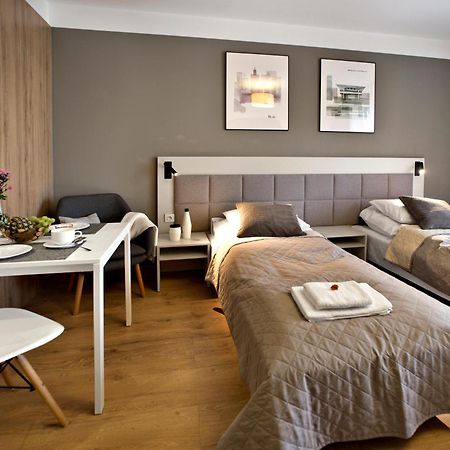 Wolska Residence Serviced Apartments Warschau Buitenkant foto