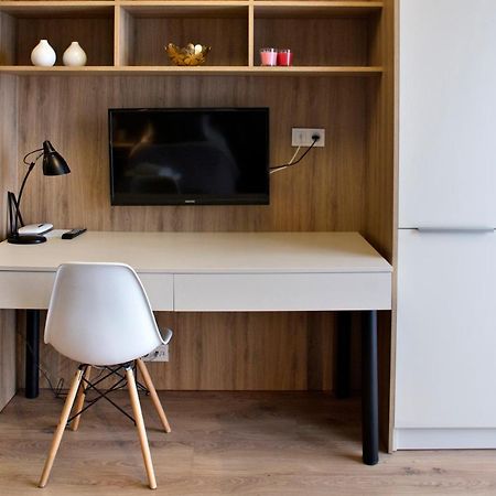 Wolska Residence Serviced Apartments Warschau Buitenkant foto
