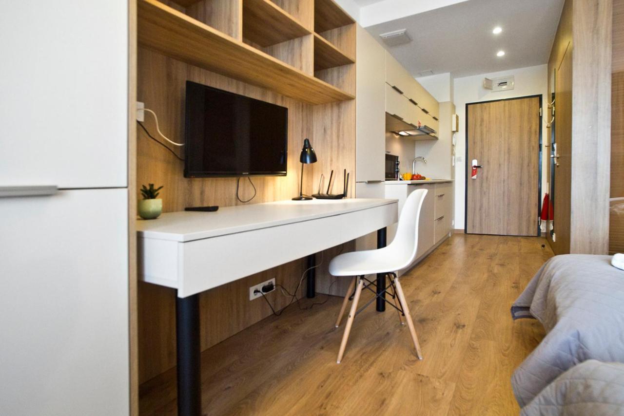 Wolska Residence Serviced Apartments Warschau Buitenkant foto